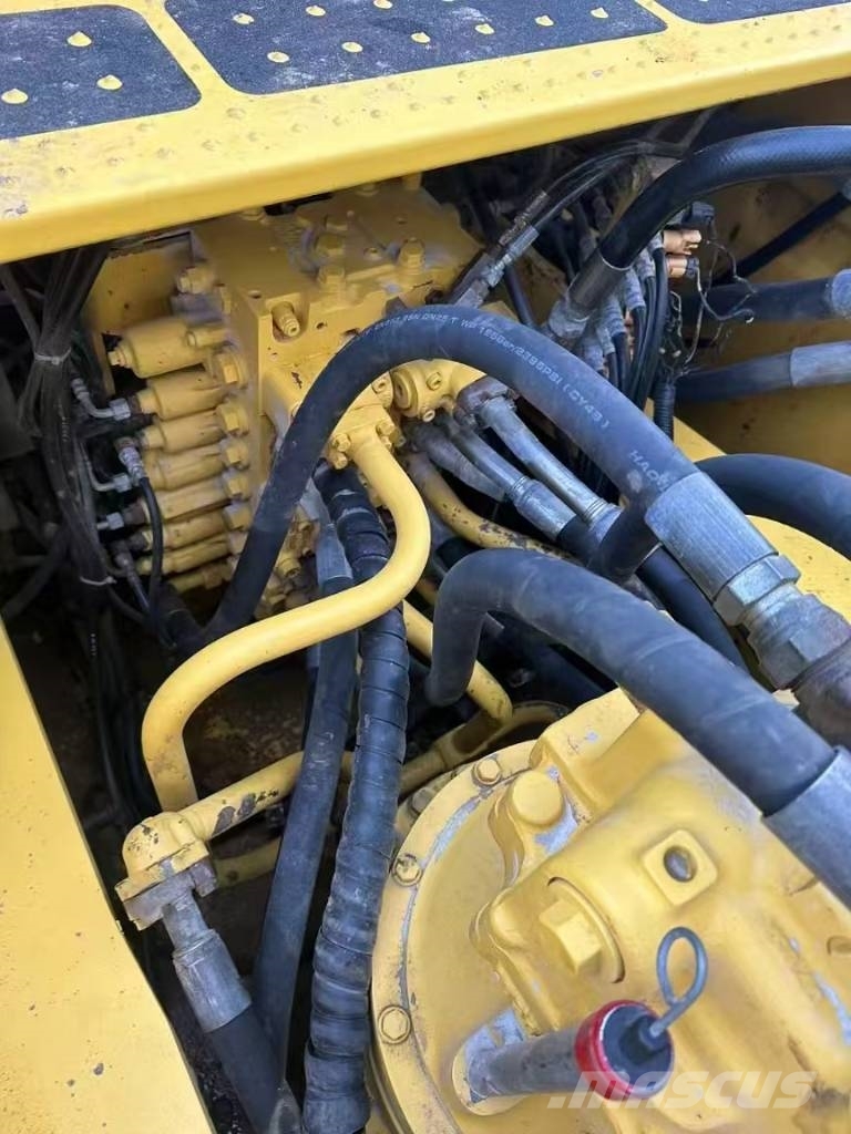Komatsu 450-8 Εκσκαφείς με ερπύστριες