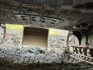CAT 395 Crawler excavators