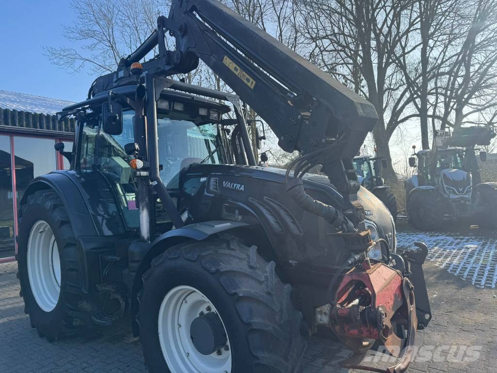 Valtra T 203 Direct 拖拉机/农用车