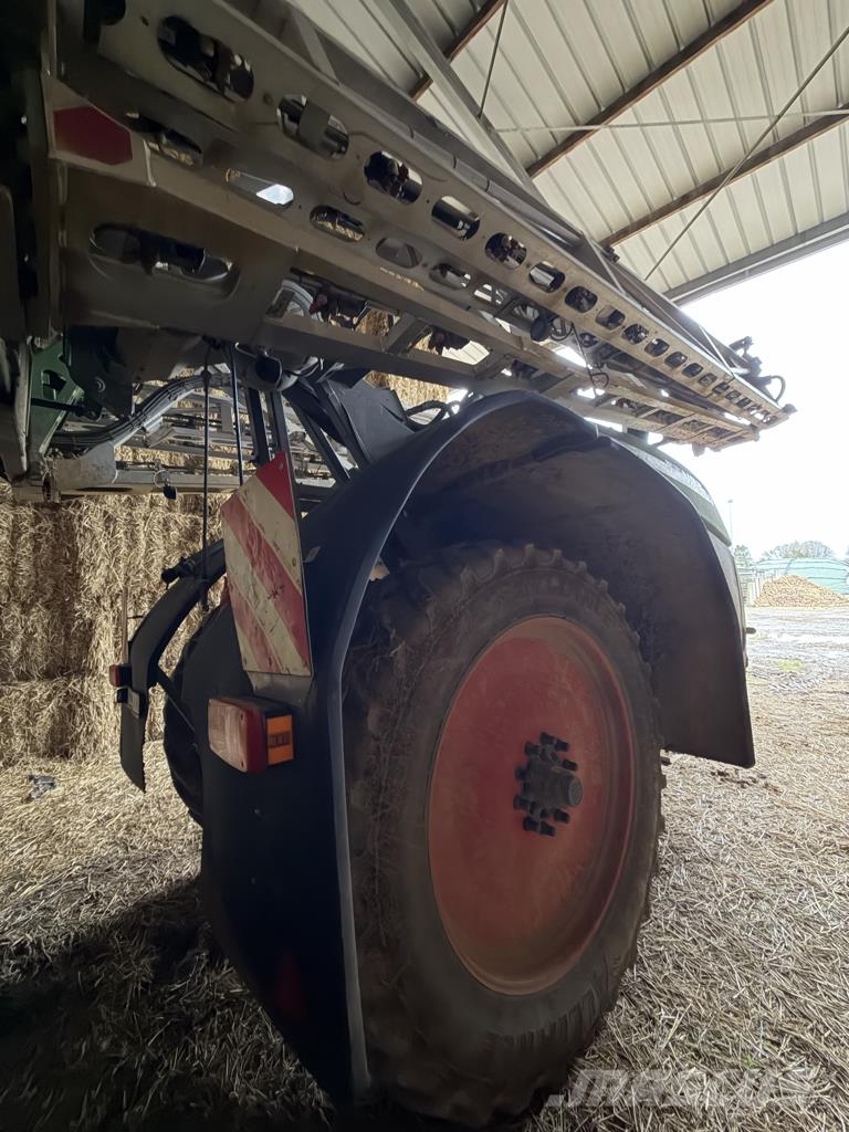 Fendt Rogator 344 견인형 분무기