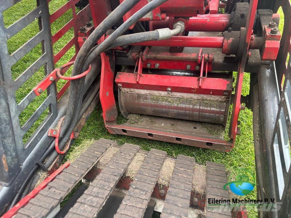  Van Vuuren TurfTick 2300 Claas Arion 410 Traktoren