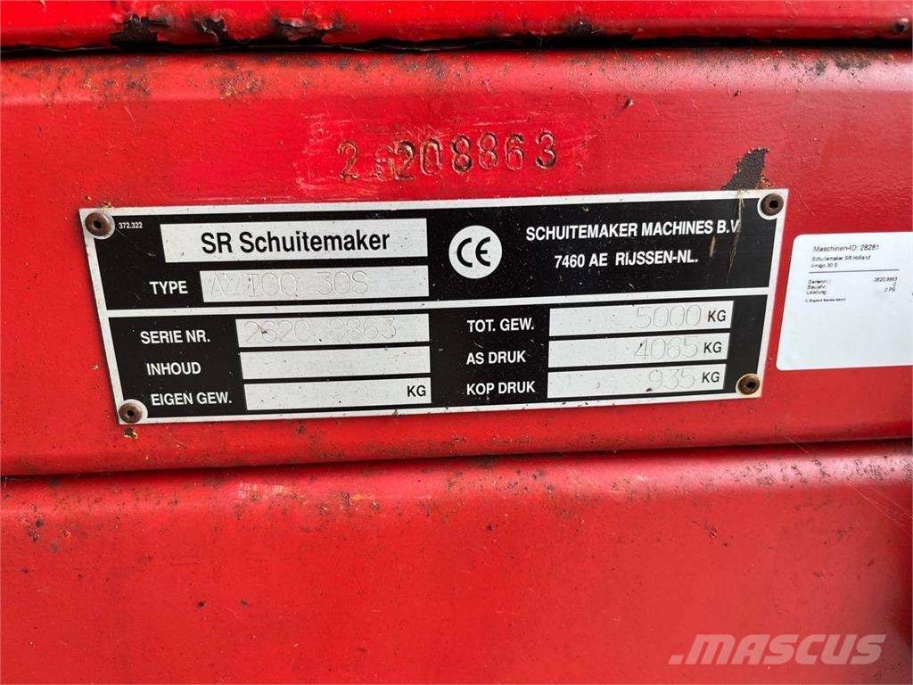 Schuitemaker Amigo 30 S 家畜飼料供給機