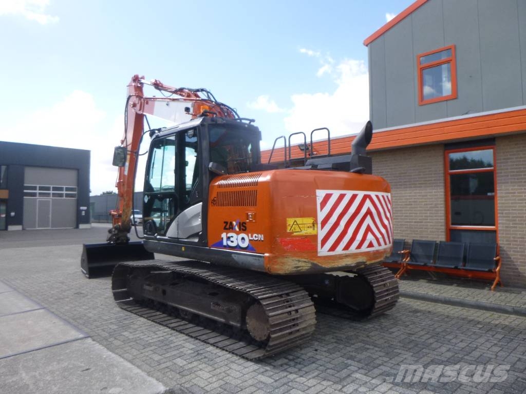 Hitachi ZX 130 LC N-6 履带挖掘机