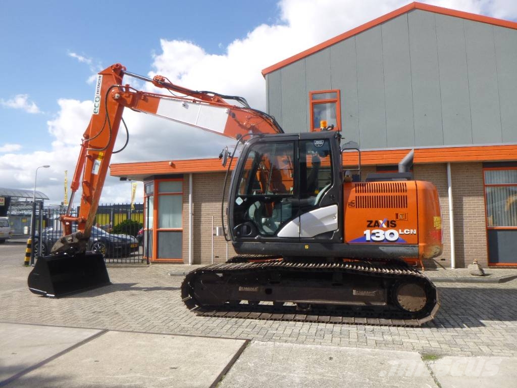 Hitachi ZX 130 LC N-6 履带挖掘机