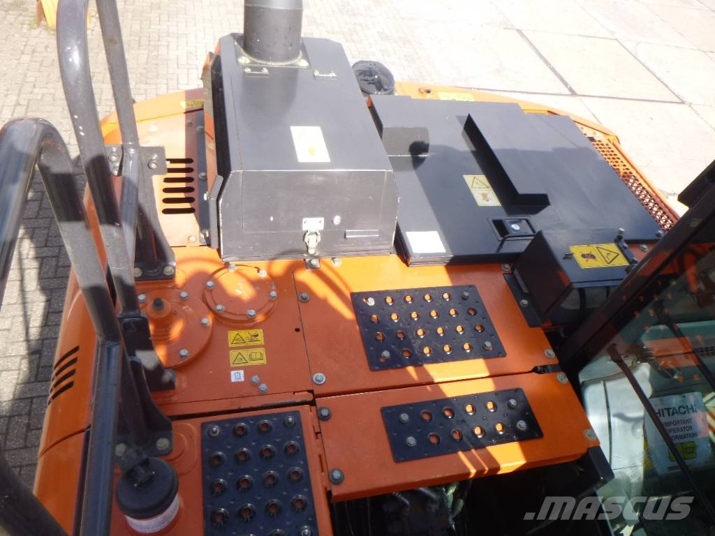Hitachi ZX 130 LC N-6 履带挖掘机