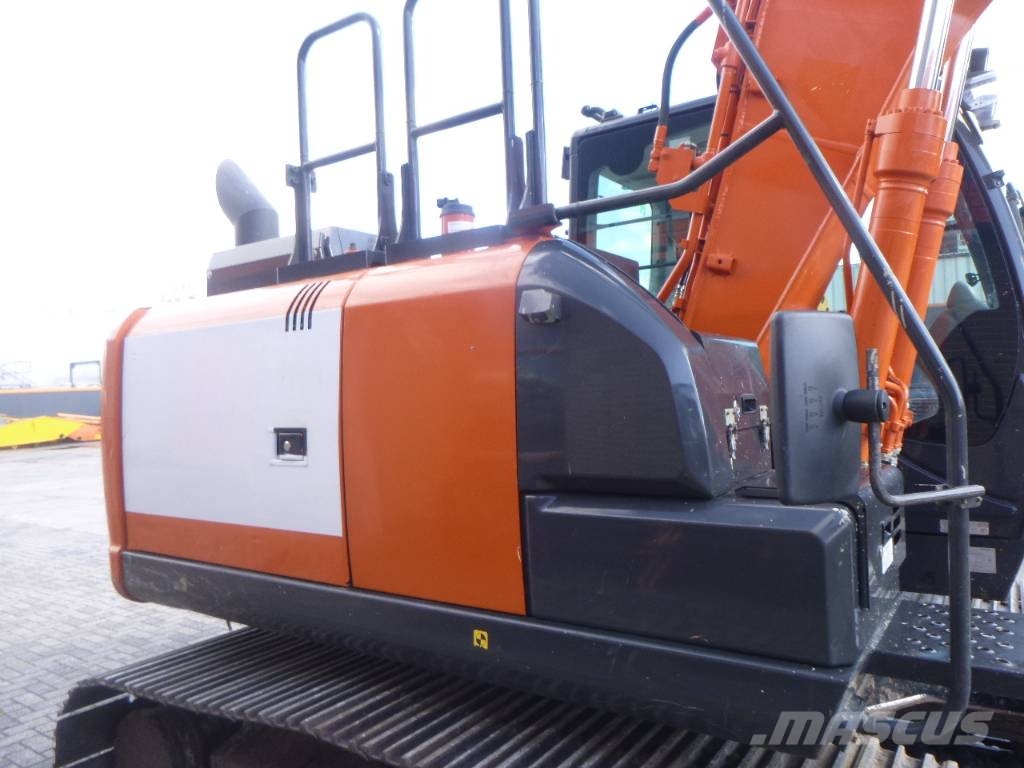 Hitachi ZX 130 LC N-6 履带挖掘机