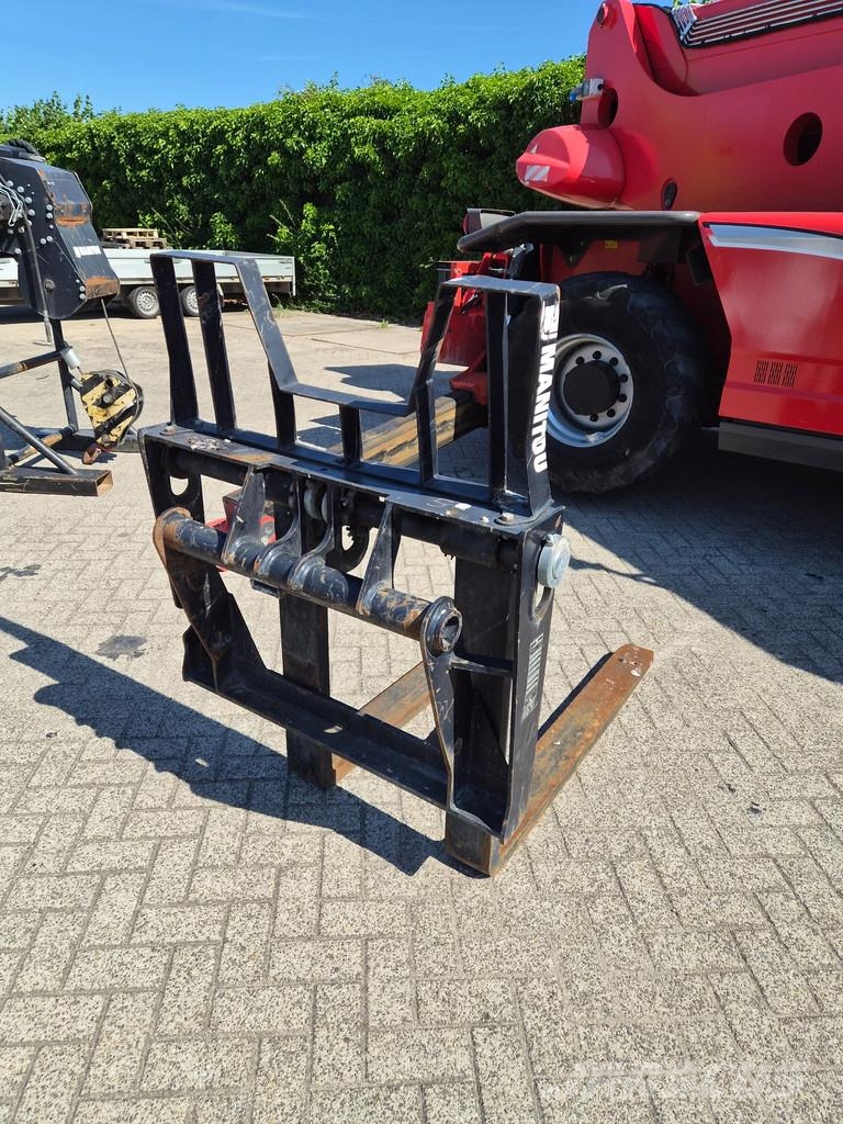 Manitou MRT 3050+ (5t winch + platform) Teleskoplæssere