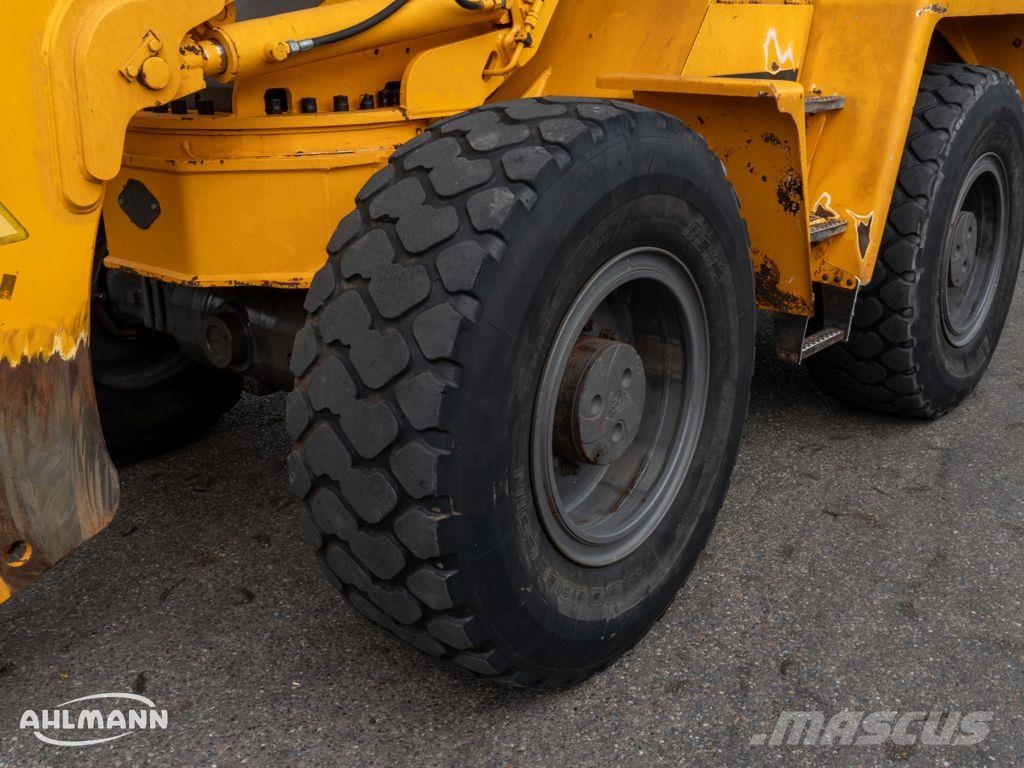 Ahlmann AZ 150 Gumikerekes homlokrakodók
