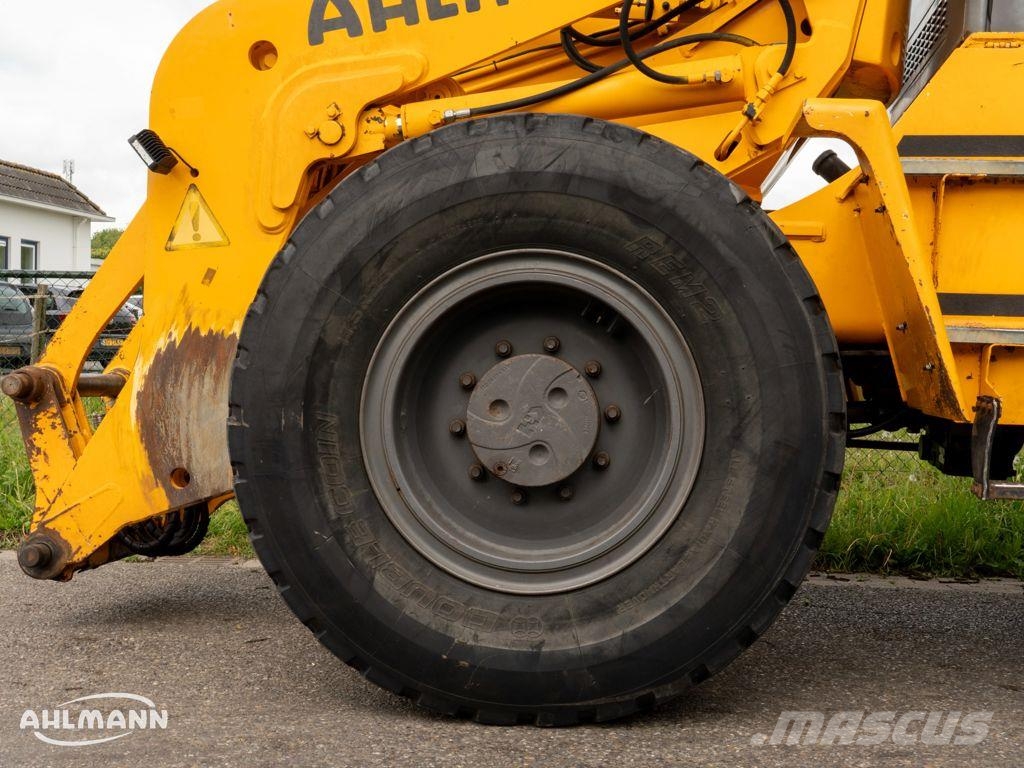 Ahlmann AZ 150 Gumikerekes homlokrakodók