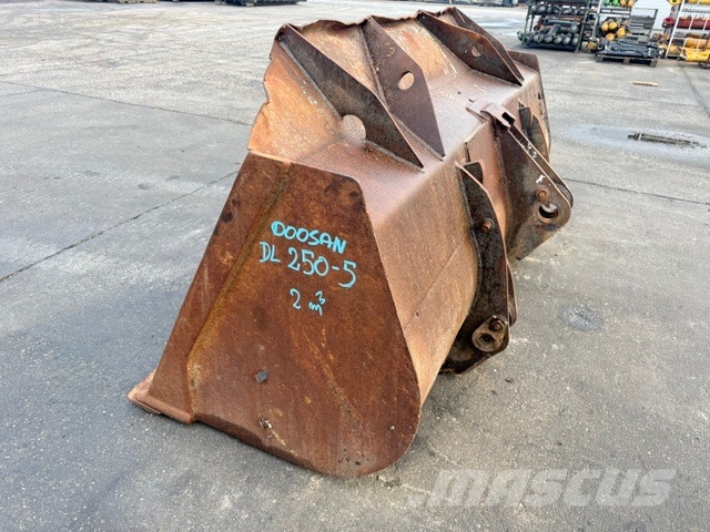 Doosan DL 250-5 used bucket Kašike / Korpe