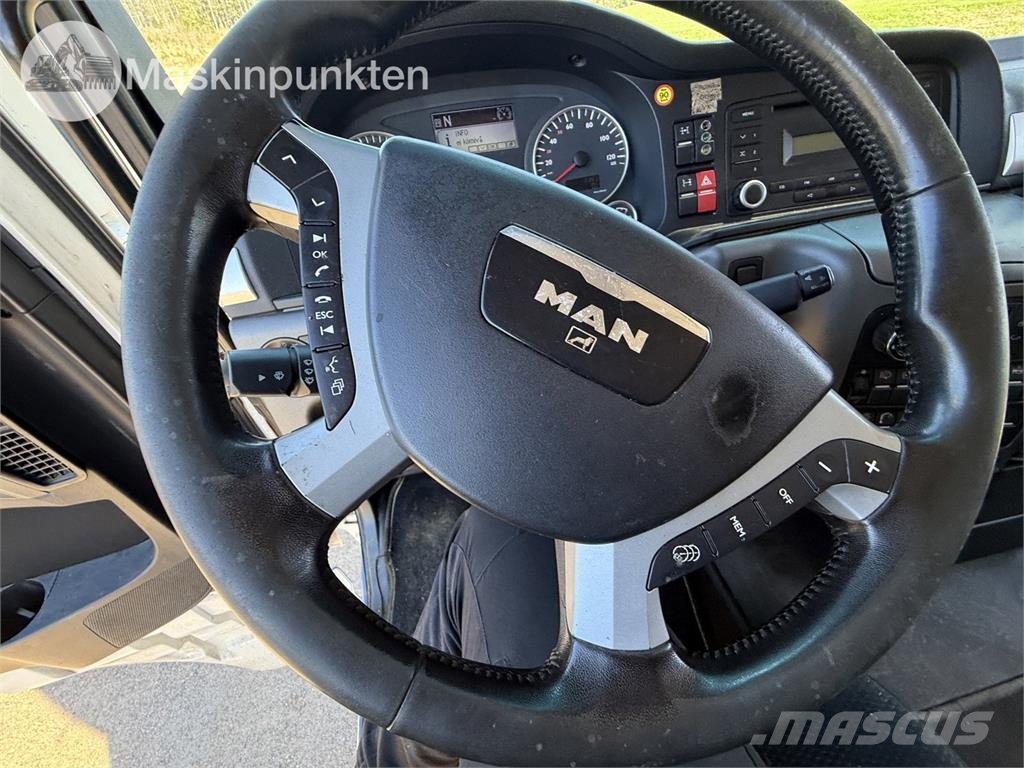 MAN TGX 35.480 8X4-4 BL Camiones grúa