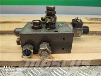 CLAAS Targo C40 hydraulic block 油壓