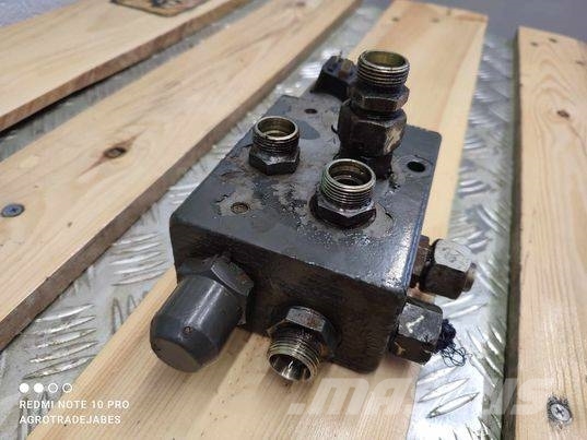 CLAAS Targo C40 hydraulic block 油壓