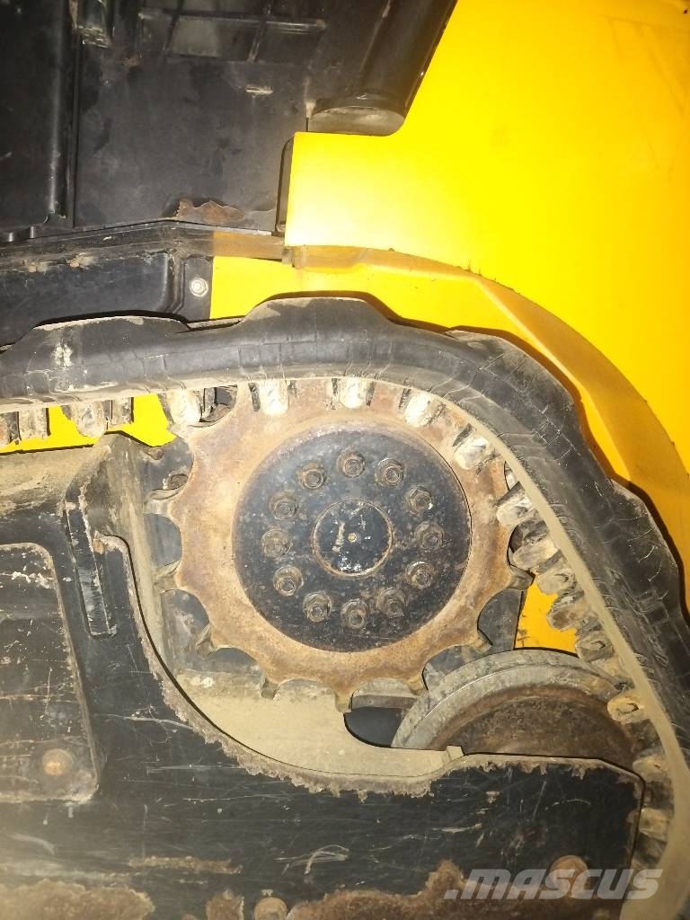 JCB 180 T Larvebåndslæssere