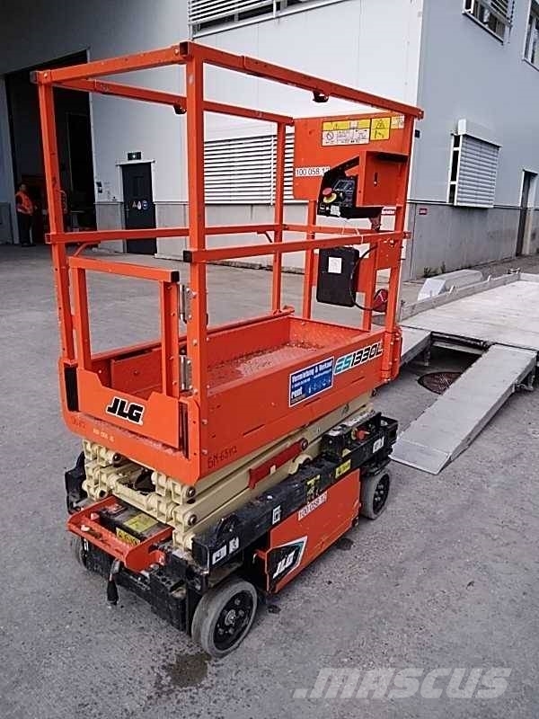 JLG ES 1330 L Saxlifte