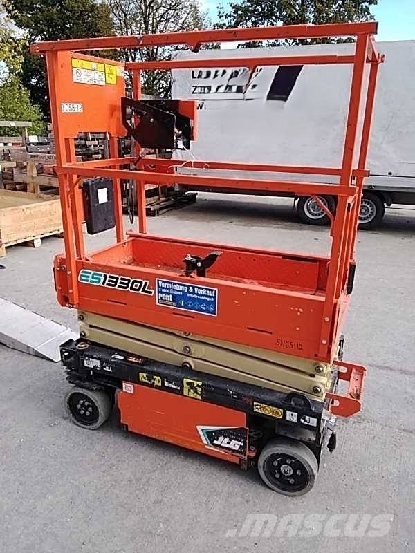 JLG ES 1330 L Saxlifte