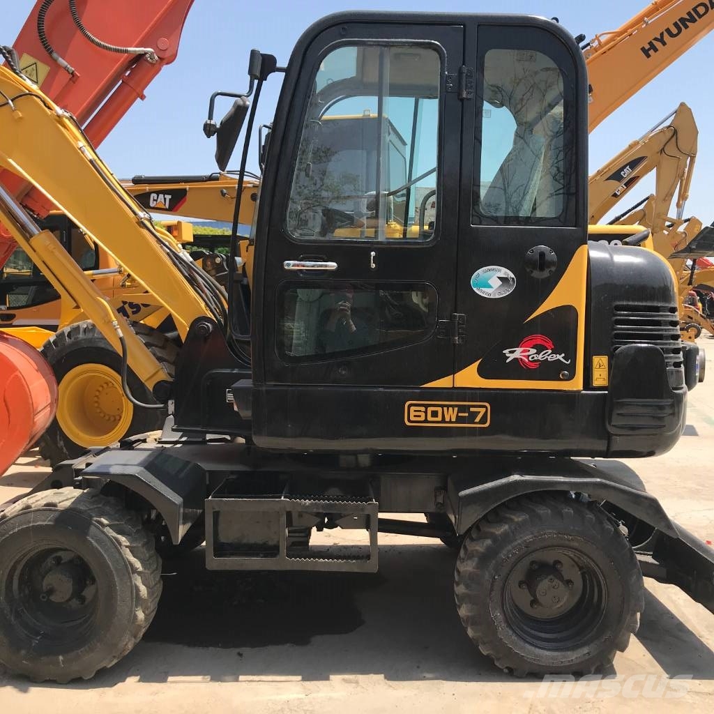 Hyundai 60 W Ratasekskavaatorid