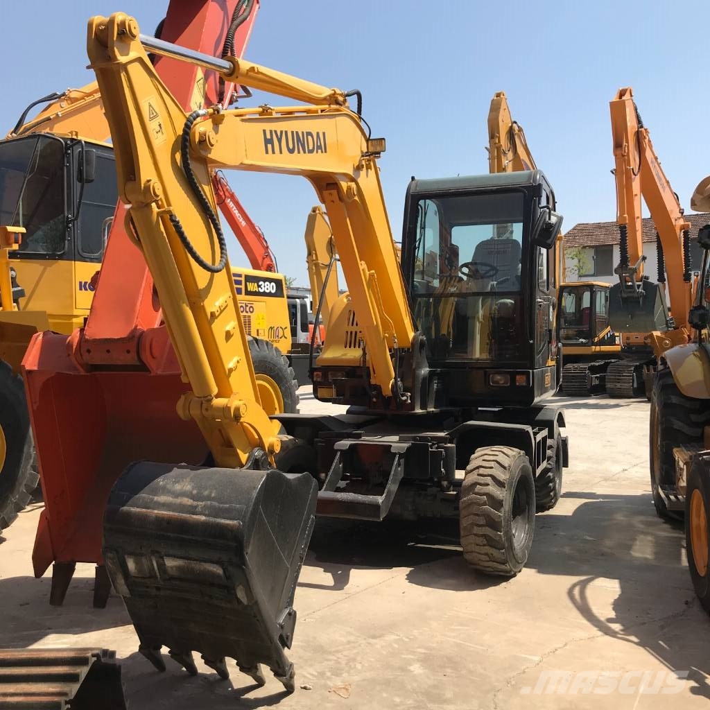 Hyundai 60 W Ratasekskavaatorid