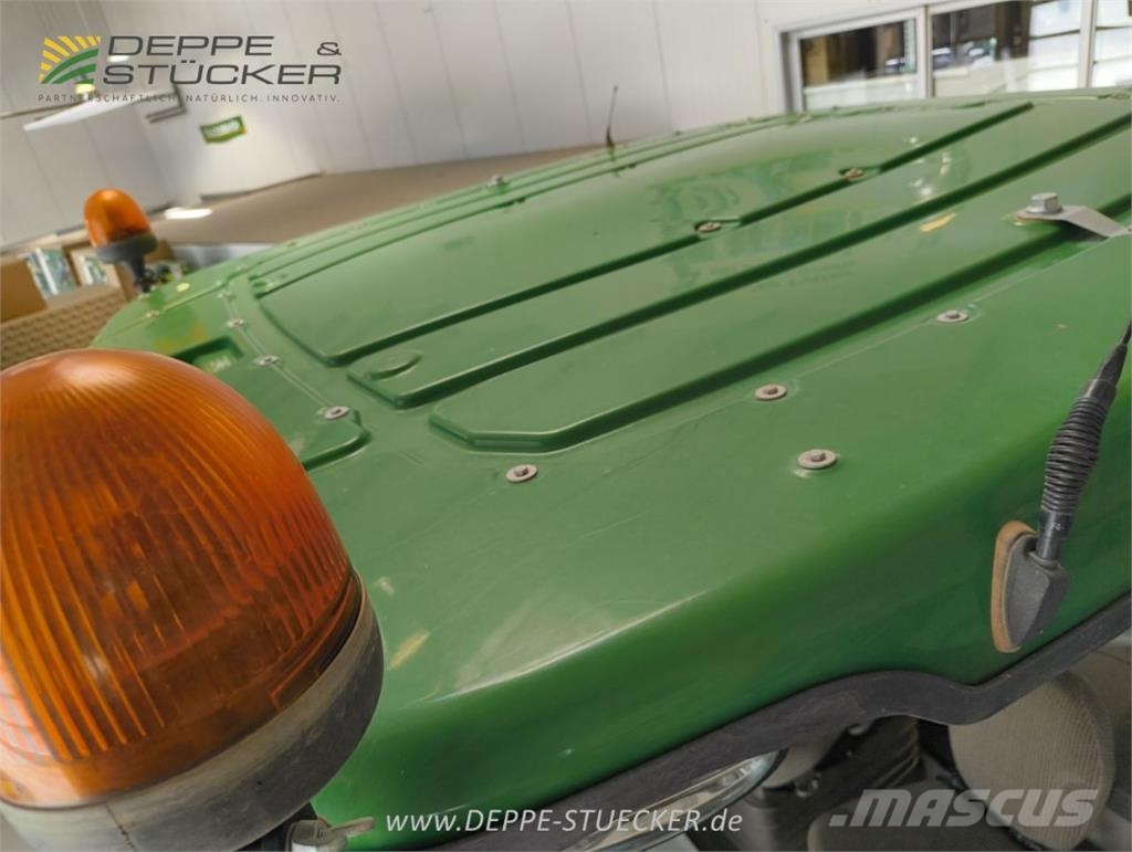 John Deere 8345R Farm machinery