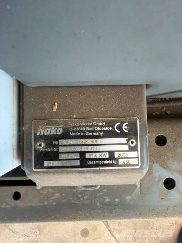 Hako Jenas 900E كناسات