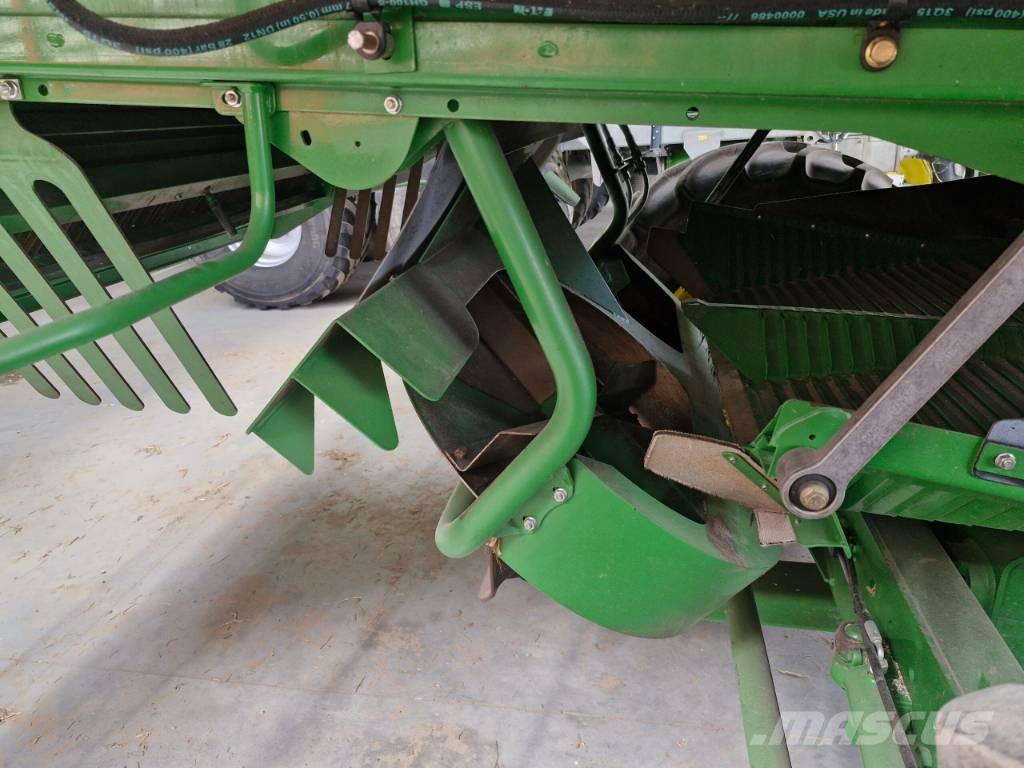John Deere T 660 Skurtreskere