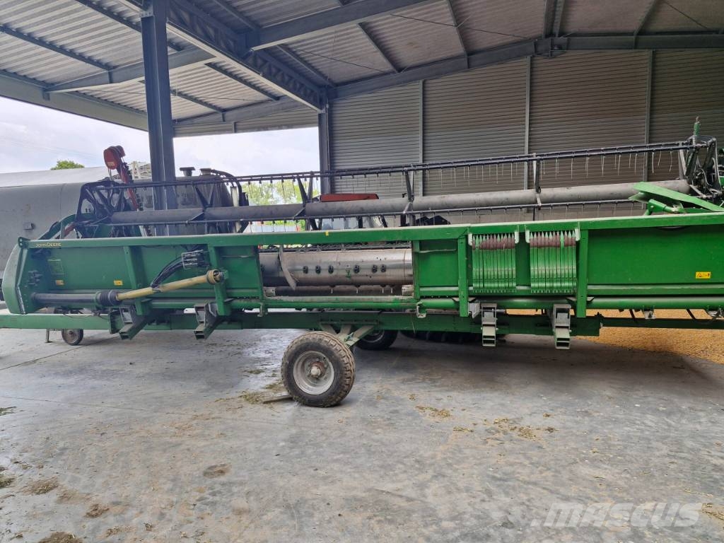 John Deere T 660 Skurtreskere