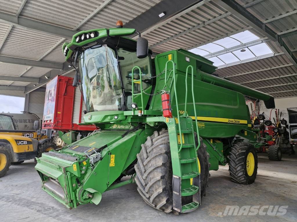 John Deere T 660 Skurtreskere