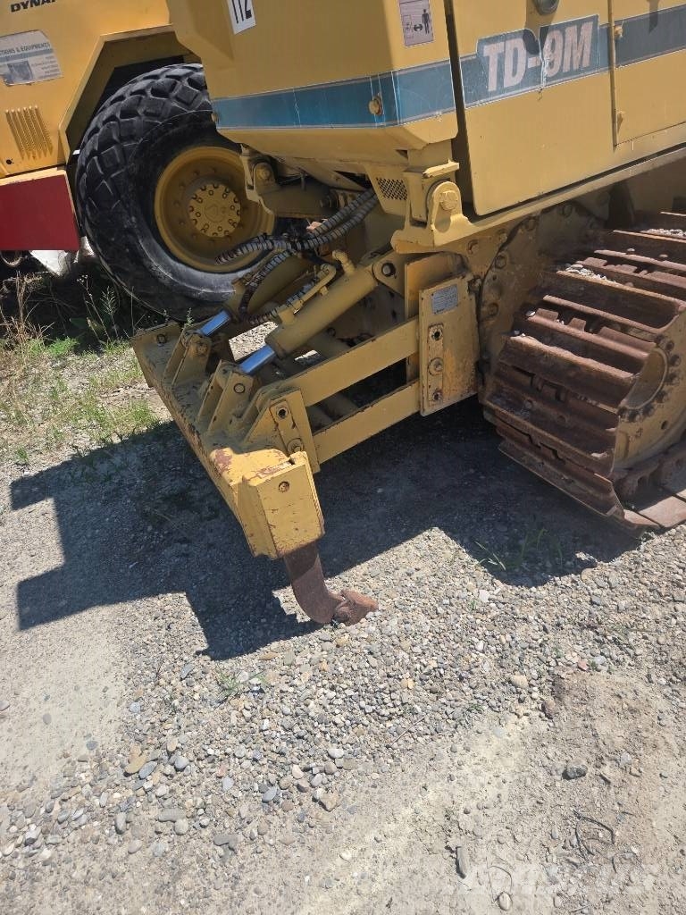 Dressta TD9M Crawler dozers