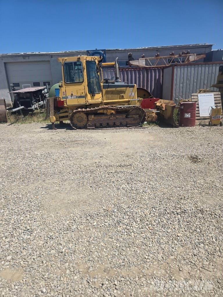 Dressta TD9M Crawler dozers