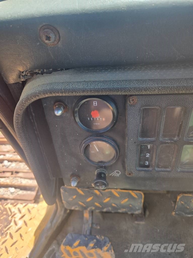 Dressta TD9M Crawler dozers