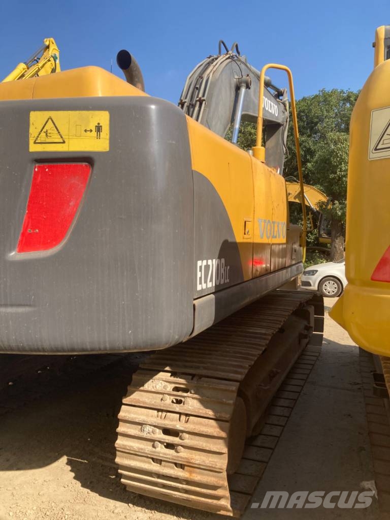 Volvo EC240D 履带挖掘机