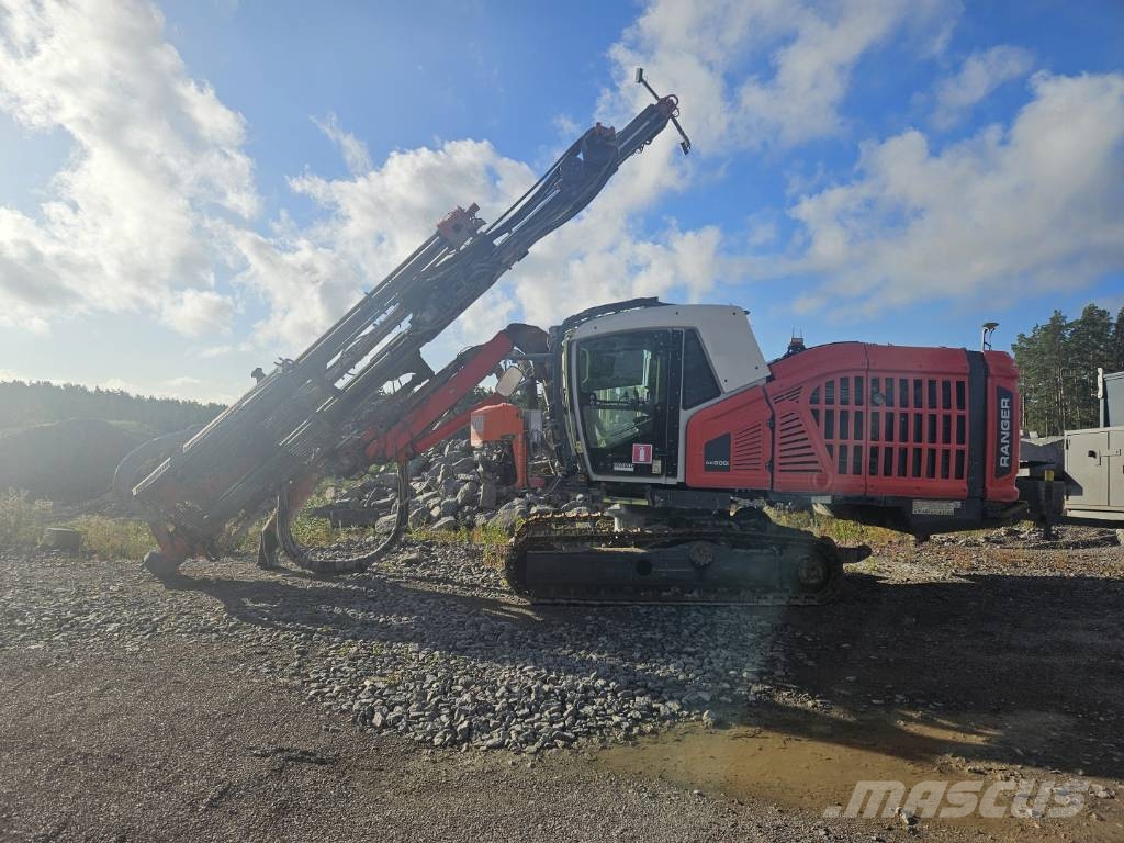 Sandvik Ranger DX800i 도로 굴착기