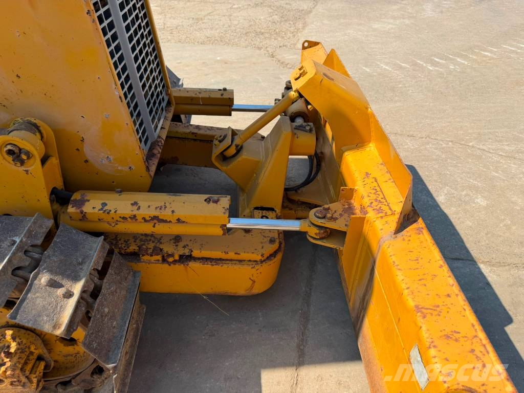 Komatsu D 21 A-7 Crawler dozers