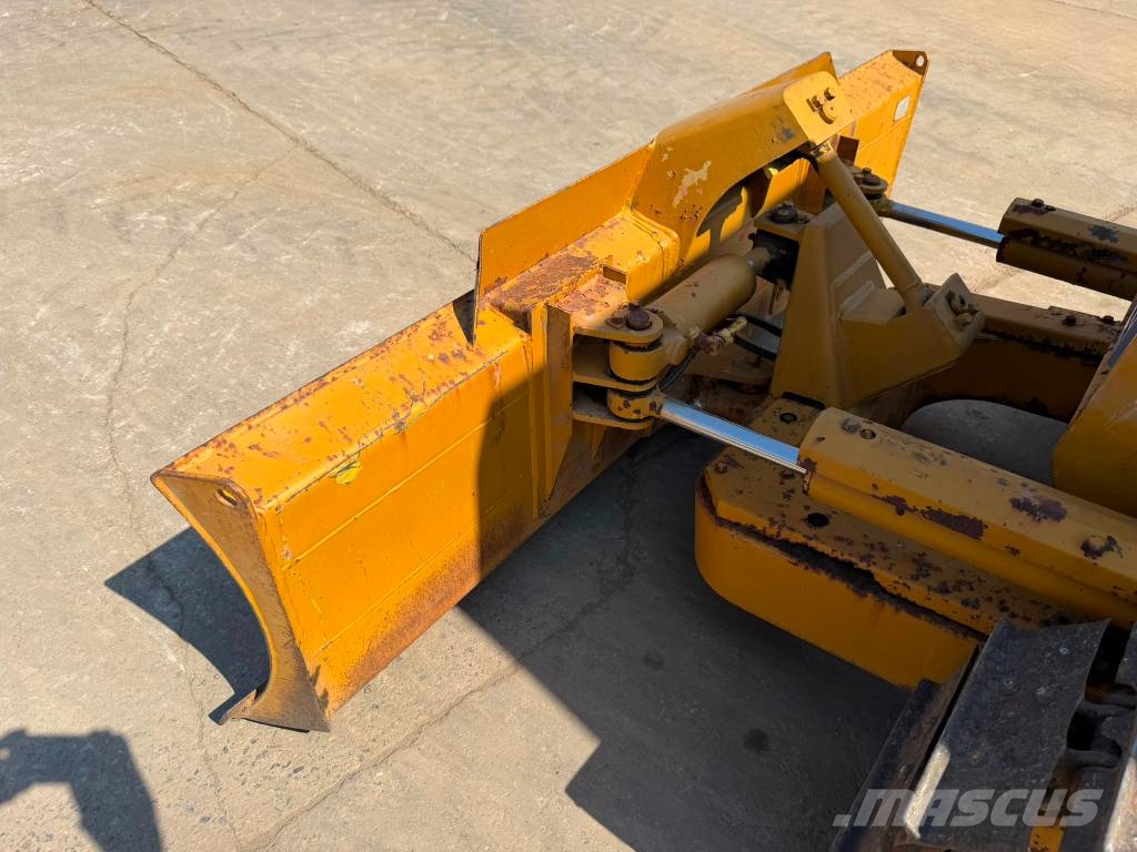 Komatsu D 21 A-7 Crawler dozers