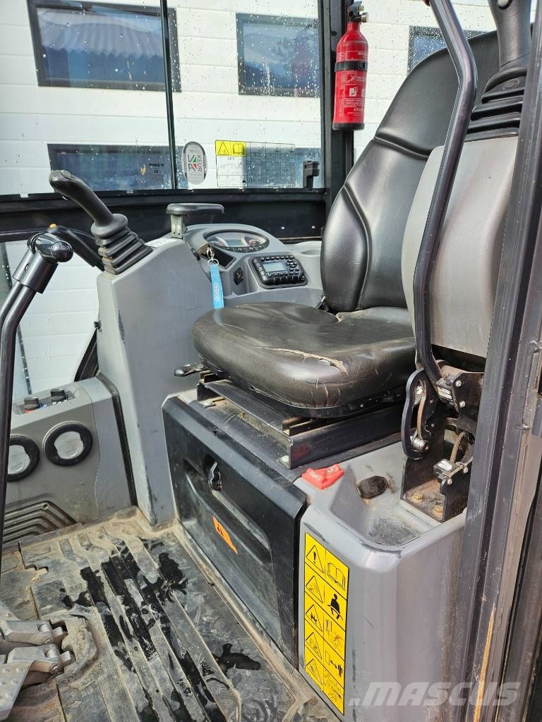 Doosan dx19 e Miniexcavadoras