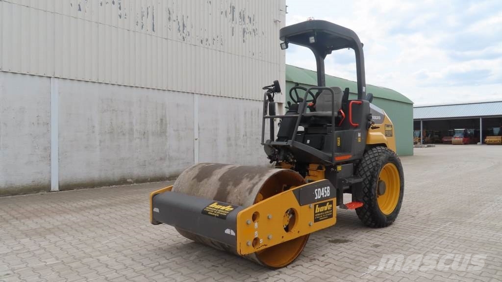 Volvo SD45B Valjci sa jednim bubnjem