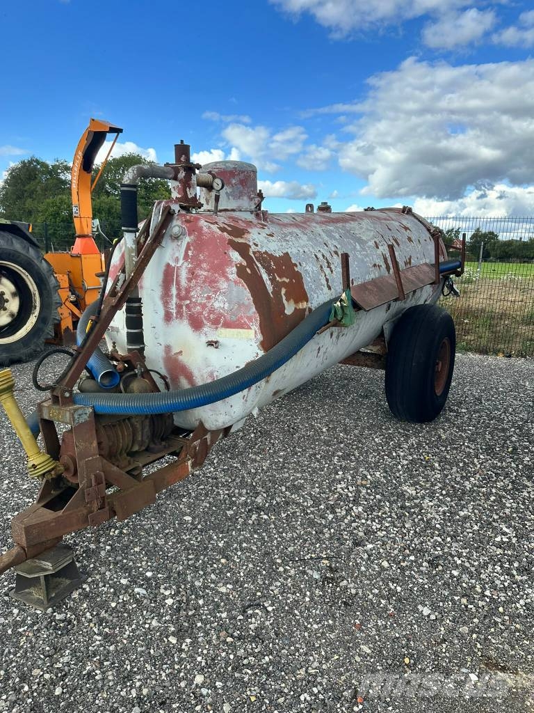  5000 ltr slamsuger vandvogn Lietteen levittimet