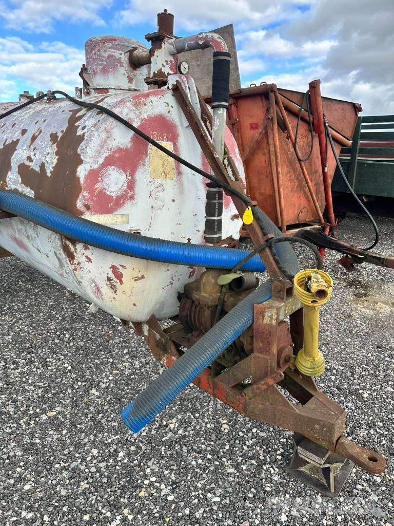  5000 ltr slamsuger vandvogn Lietteen levittimet