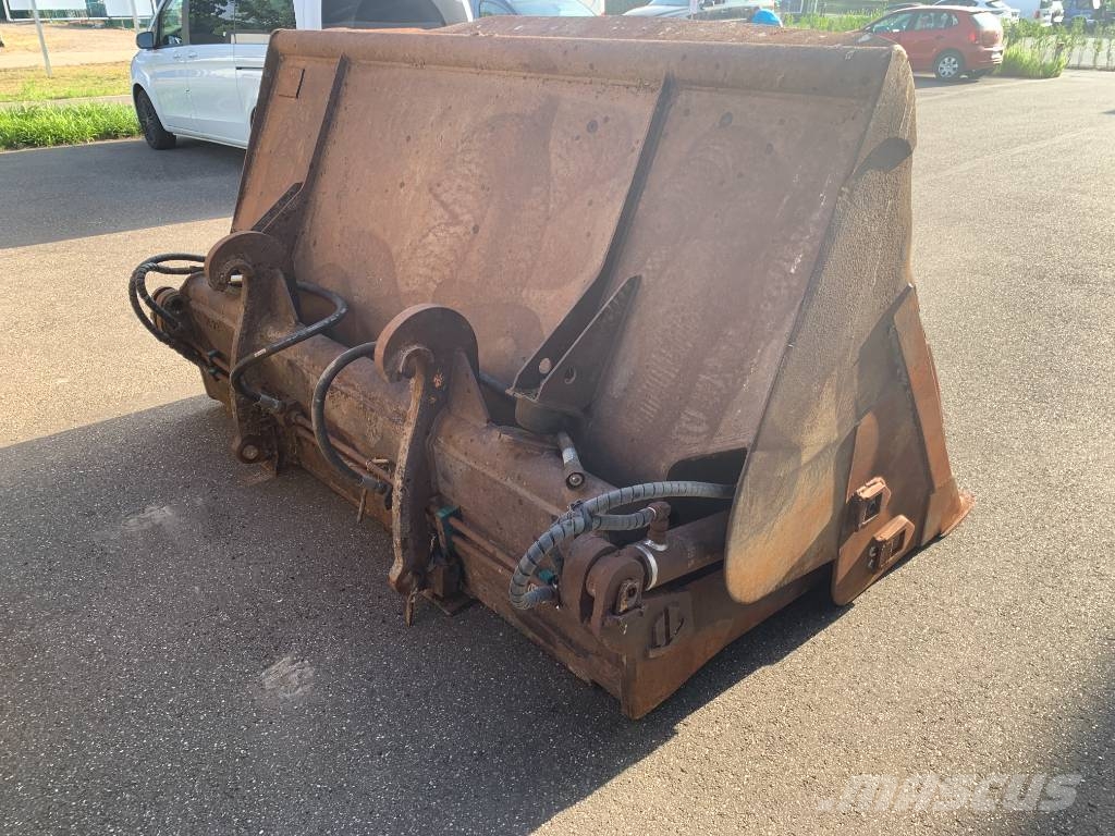 Volvo L 90 H Incarcator pe pneuri