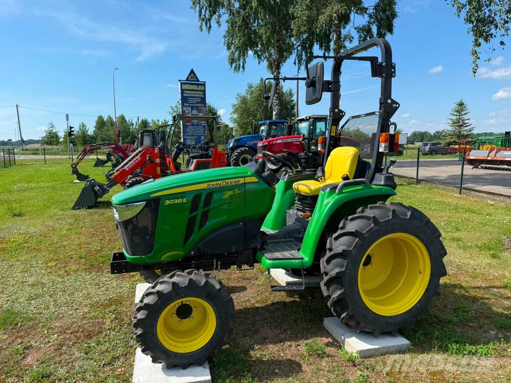 John Deere 3038E Trattori