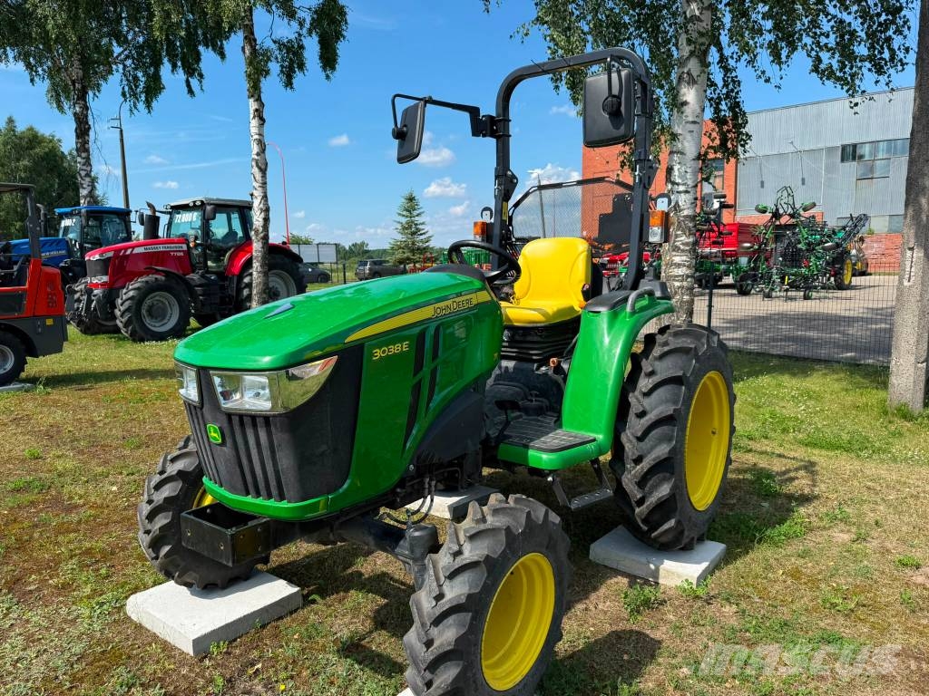 John Deere 3038E Trattori