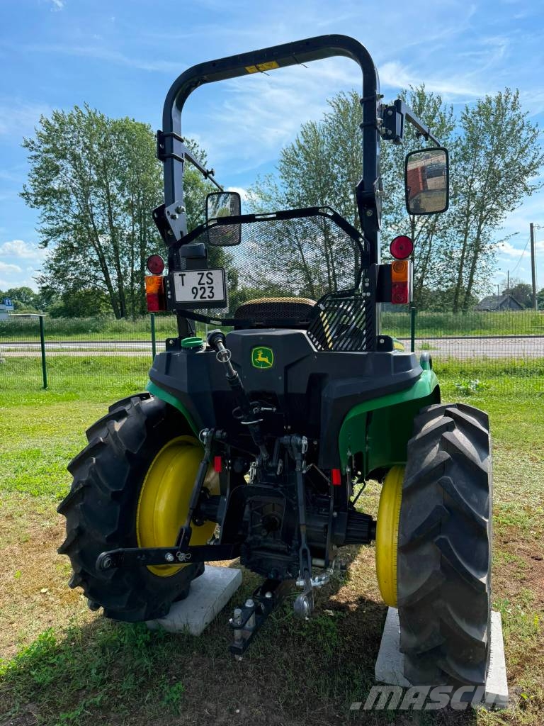 John Deere 3038E Trattori