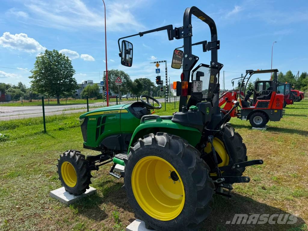 John Deere 3038E Trattori