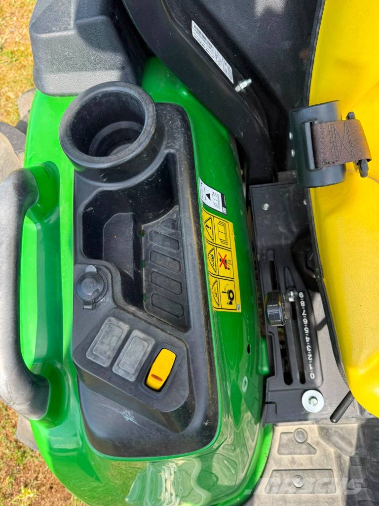 John Deere 3038E Trattori