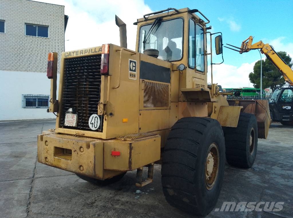 CAT 936 لوادر بعجل