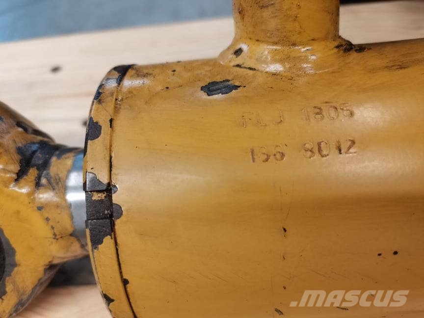 CAT TH 62 leveling actuator Wysięgniki i ramiona