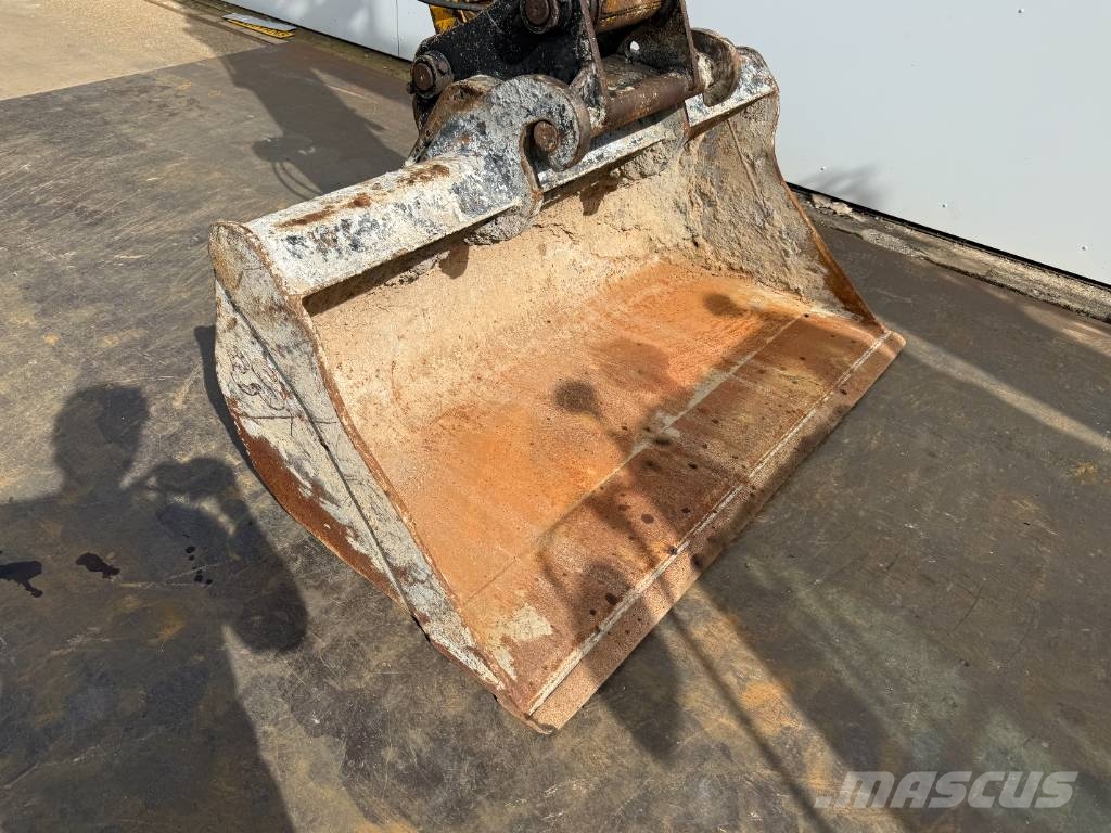 JCB JZ141LC Crawler excavators