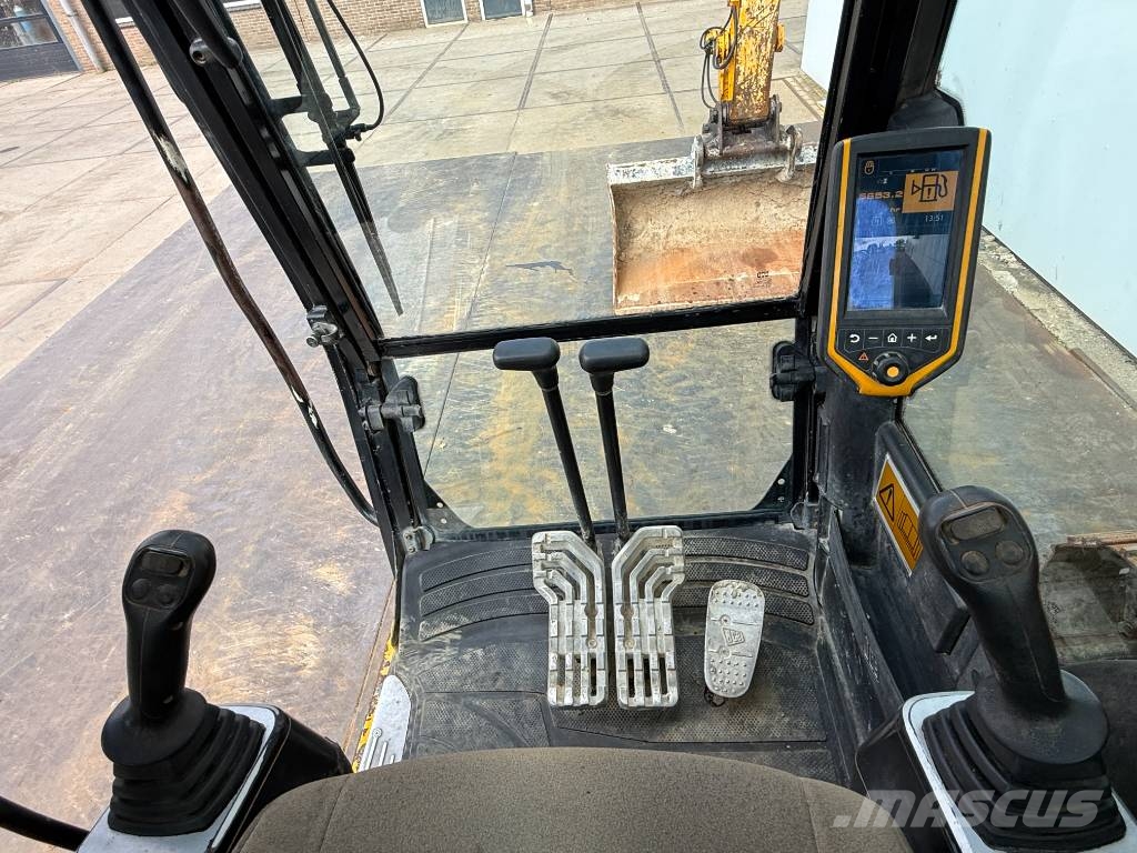 JCB JZ141LC Crawler excavators