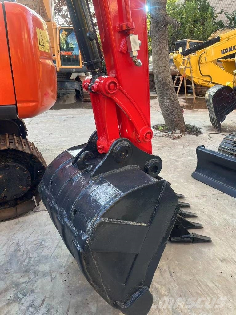 Kubota KX 163 Roomikekskavaatorid