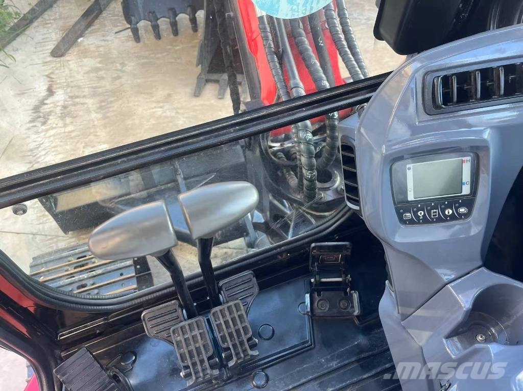 Kubota KX 163 Roomikekskavaatorid